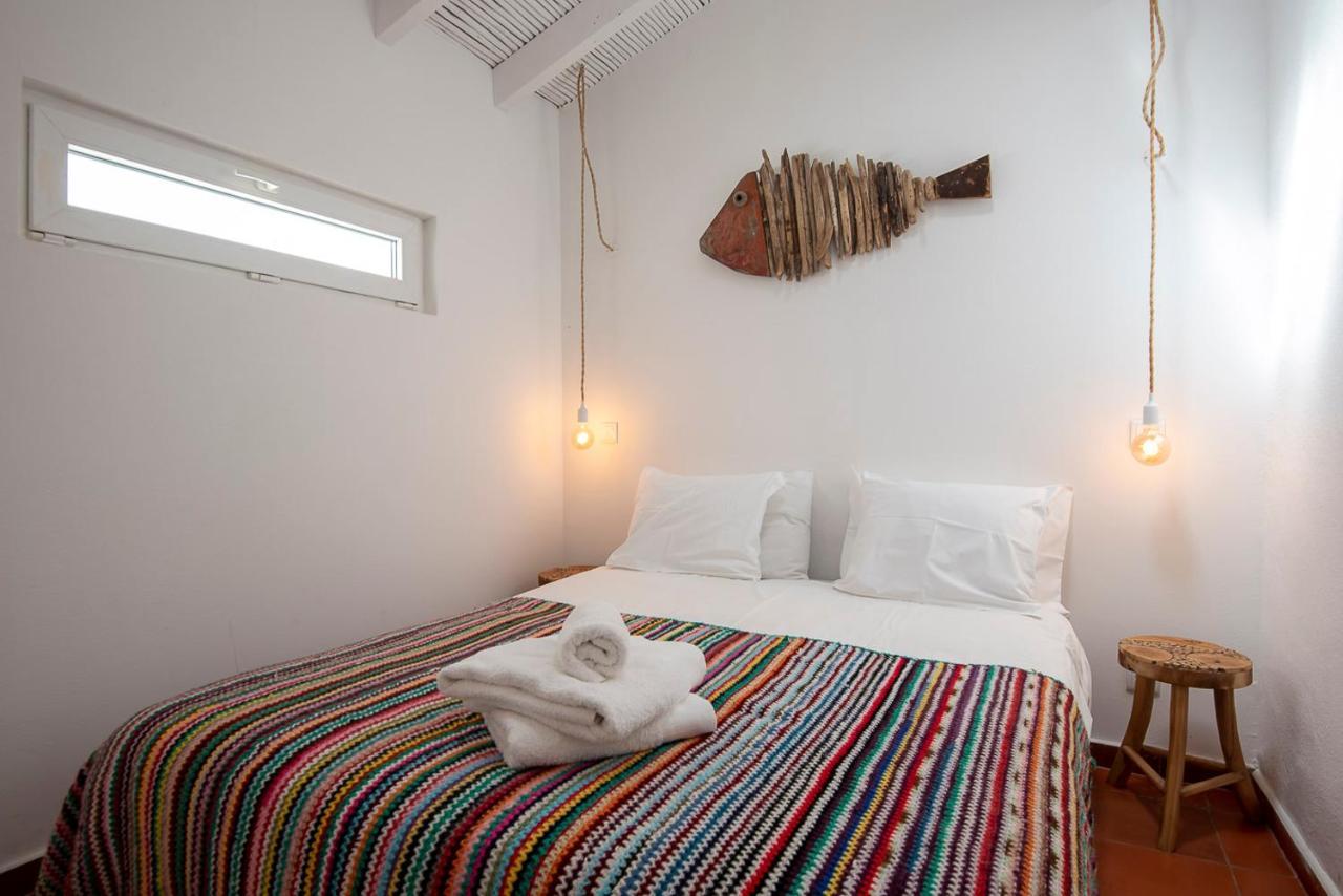 Hillside 2 Aljezur Old Town Guest House ภายนอก รูปภาพ
