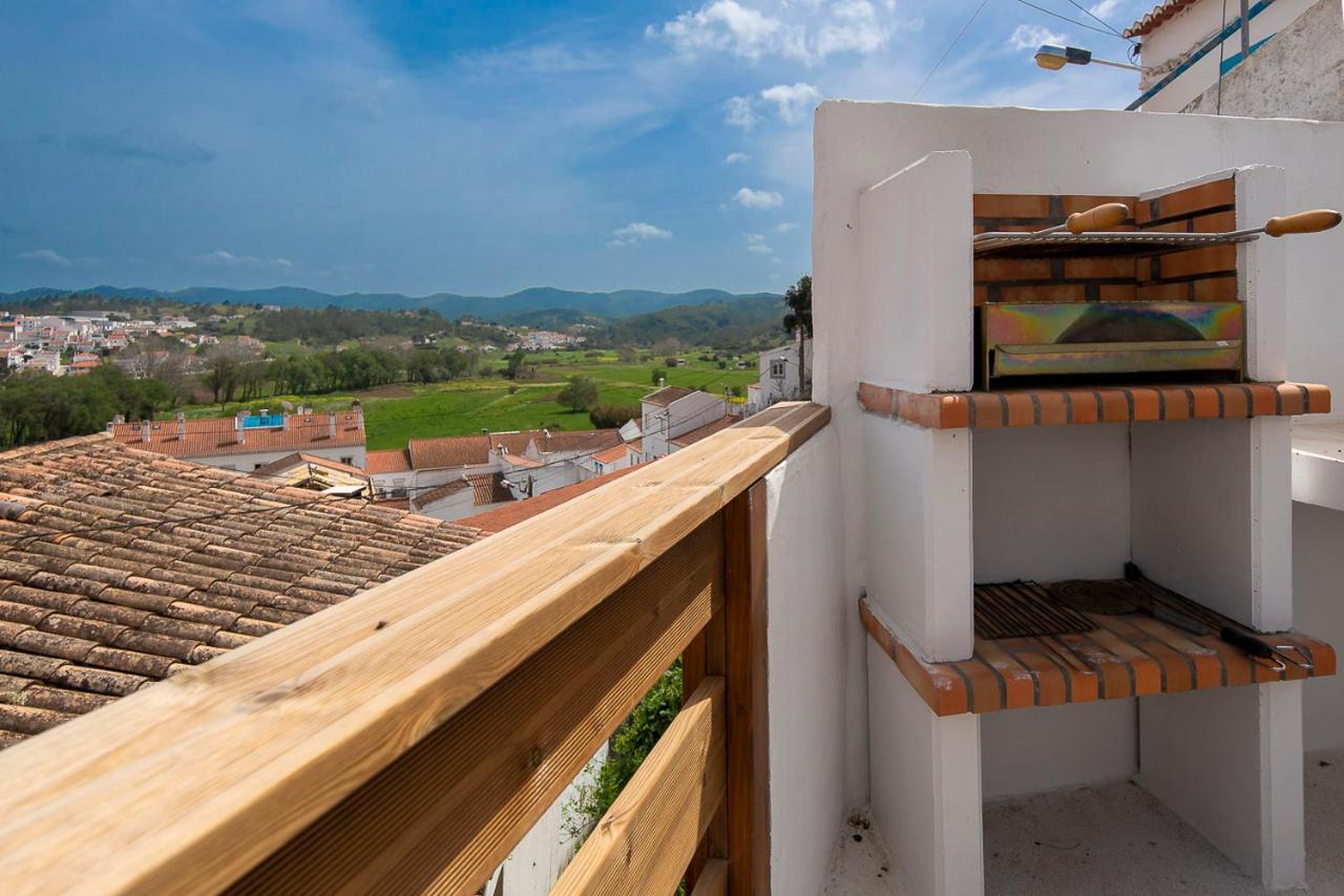 Hillside 2 Aljezur Old Town Guest House ภายนอก รูปภาพ