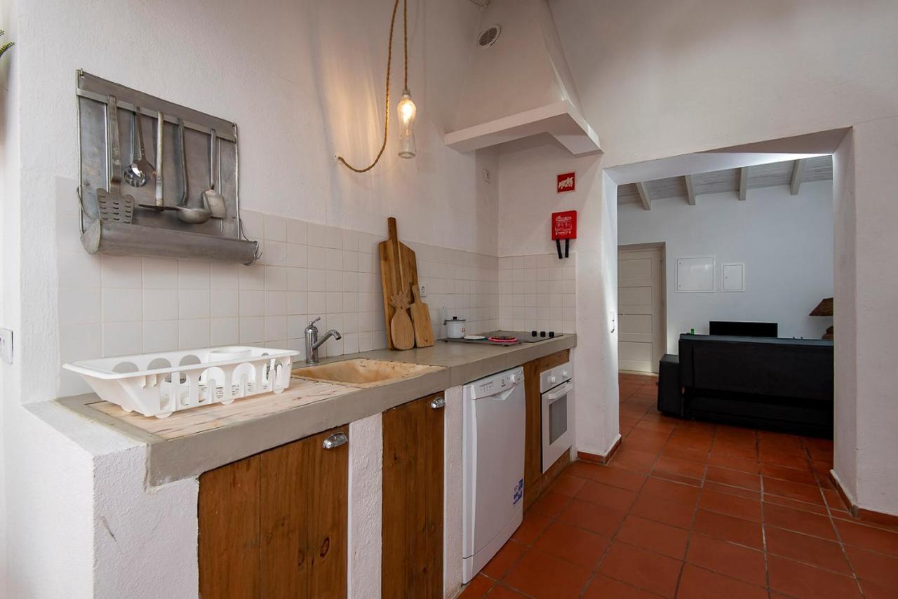 Hillside 2 Aljezur Old Town Guest House ภายนอก รูปภาพ